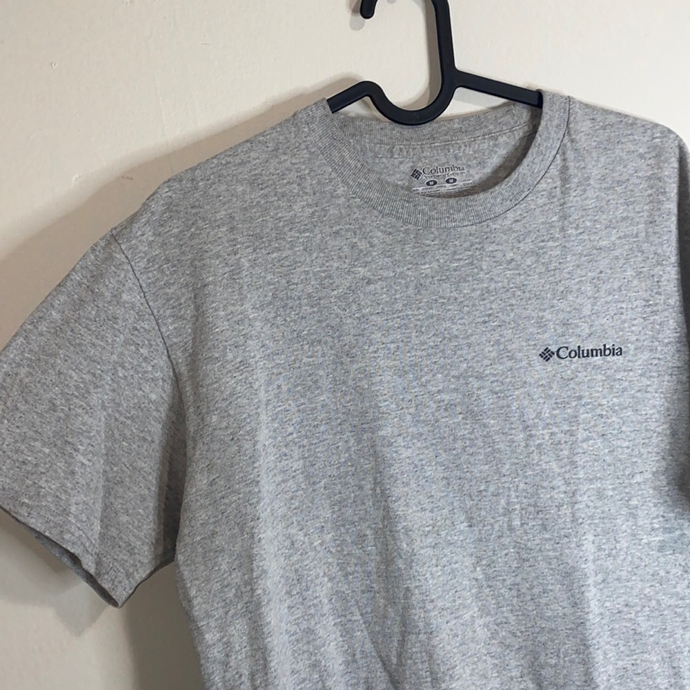 🎱Grey Columbia t-shirt! - Picture 4 of 7